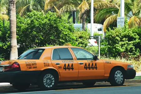 Používanie diaľnic vo Švajčiarsku a systém digitálnej diaľničnej známky