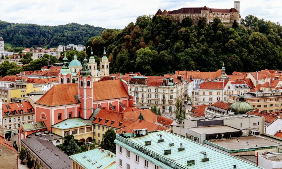 Kupovina vinjete za autoput 2024. Slovenija - Otkrijte slovenačku mrežu autoputeva!