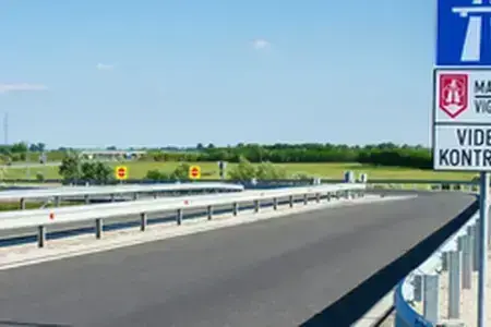 Les avantages et les inconvénients des routes rapides